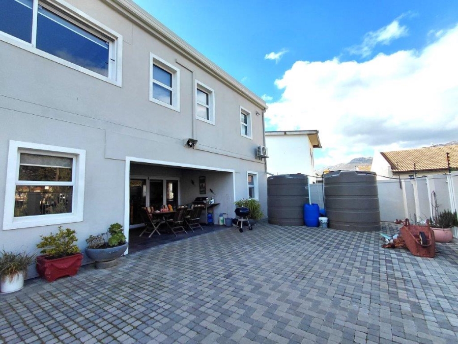 4 Bedroom Property for Sale in Fairview Golf Estate Western Cape